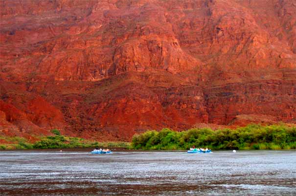 Colorado-River Rafting